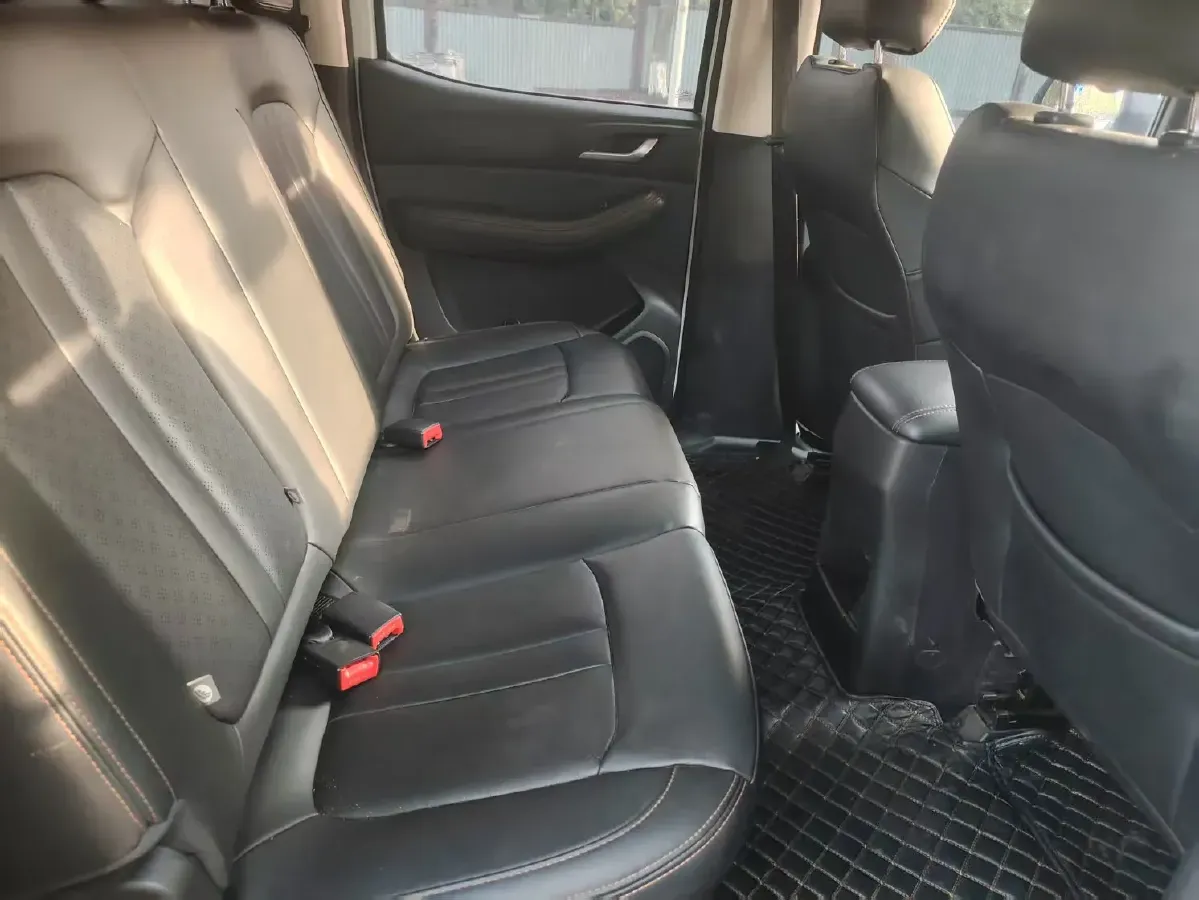 2023 BAW Calorie 2.0L 144HP L4 8AT,autocango,china used car exporter,china ev exporter,chinese used car exporter,chinese used ev exporter