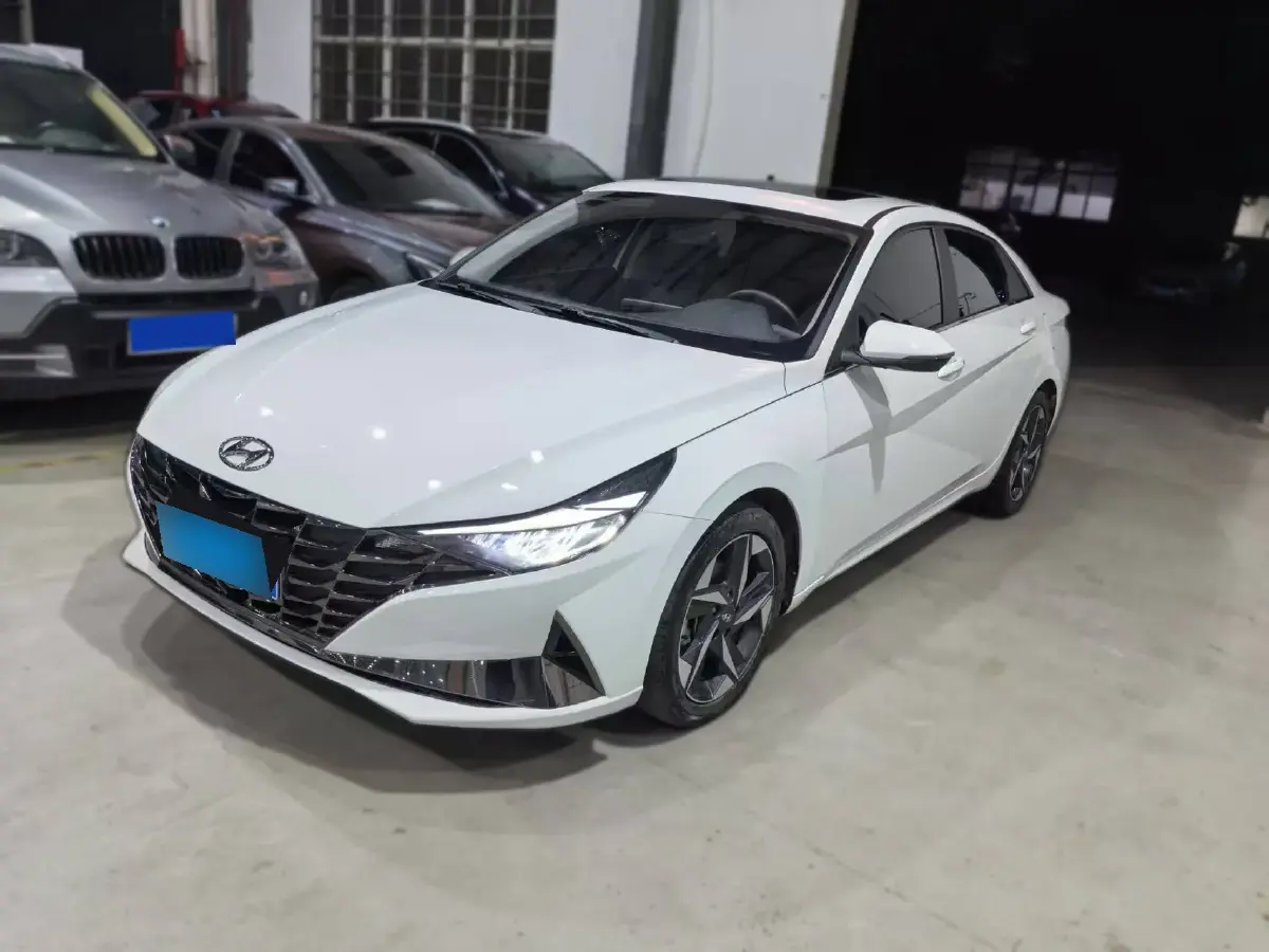 2022 Hyundai Elantra 1.5L 115HP L4 CVT