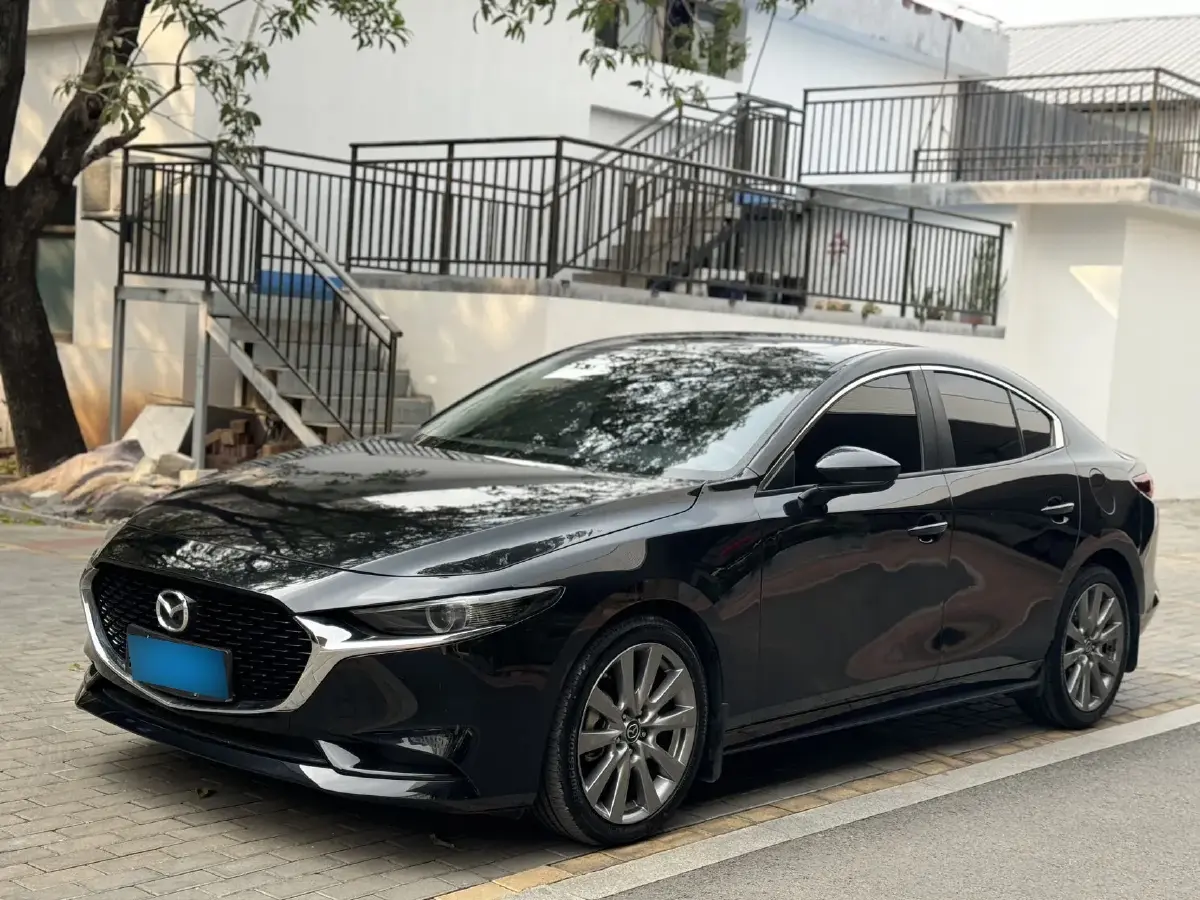 2021 Mazda 3 Axela 2.0L 158HP L4 6AT