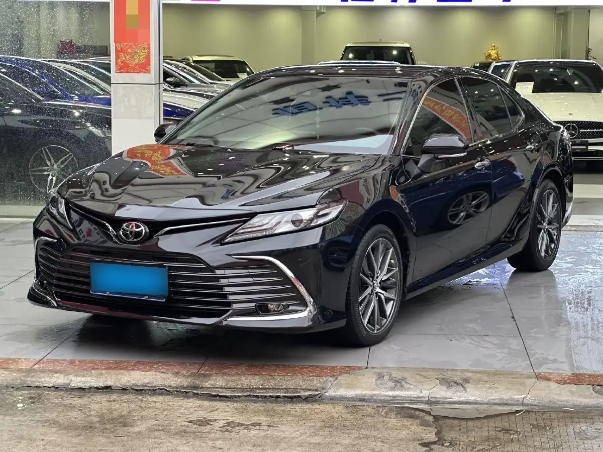 2021 Toyota Camry 2.5L 209HP L4 8AT