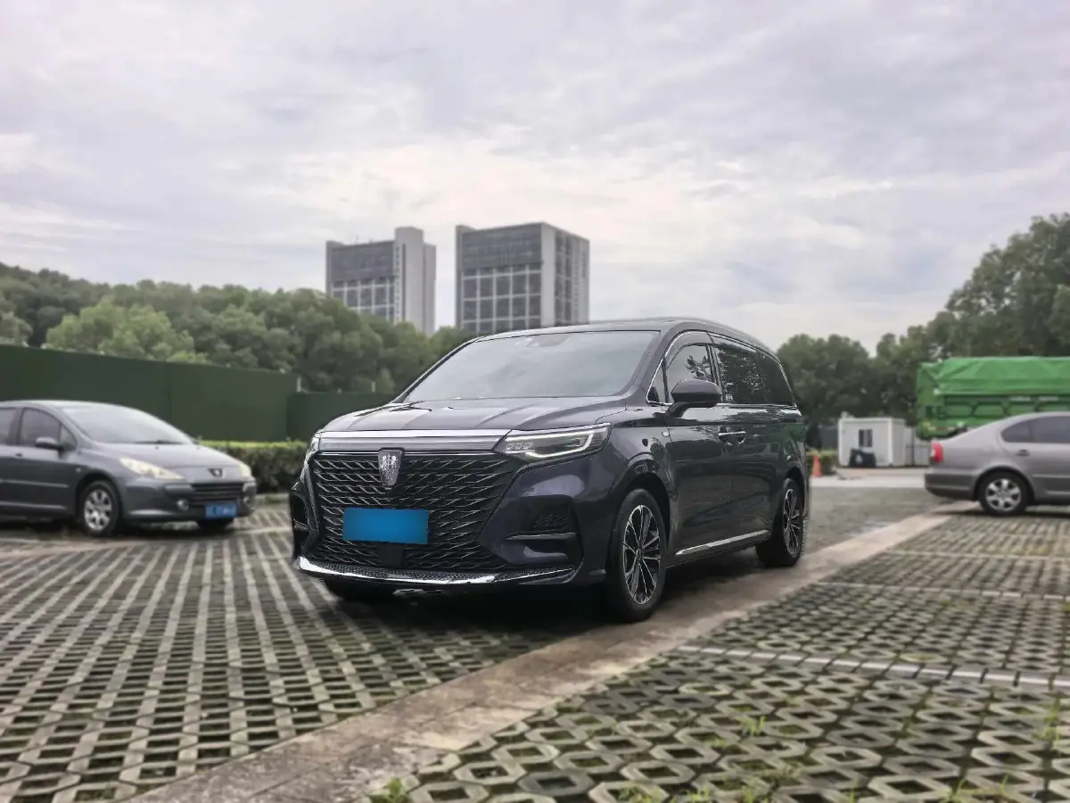 2022 Roewe iMAX8 2.0T 234HP L4 8AT