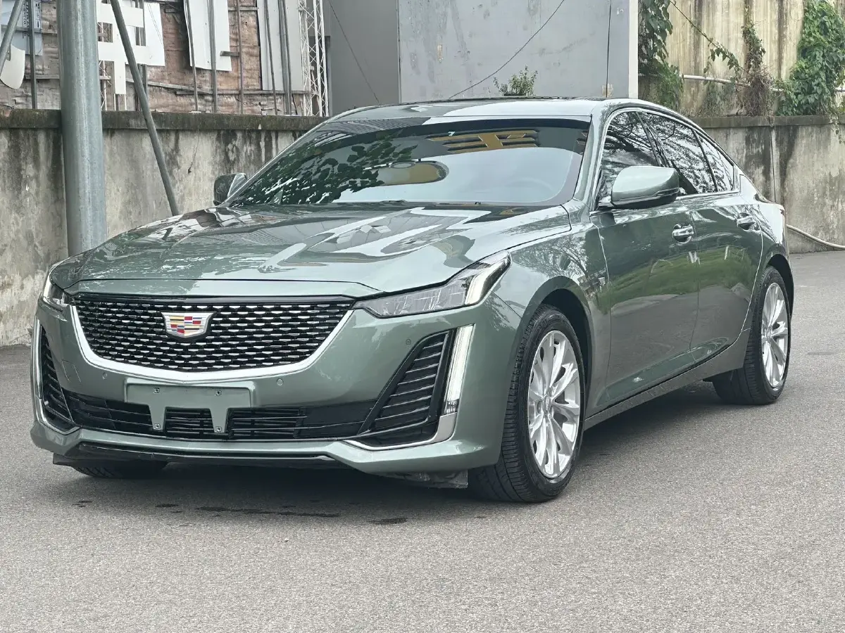 2023 Cadillac CT5 2.0T 237HP L4 10AT