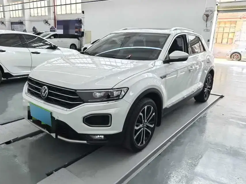 2022 Volkswagen T-Roc 1.4T 150HP L4 7DCT