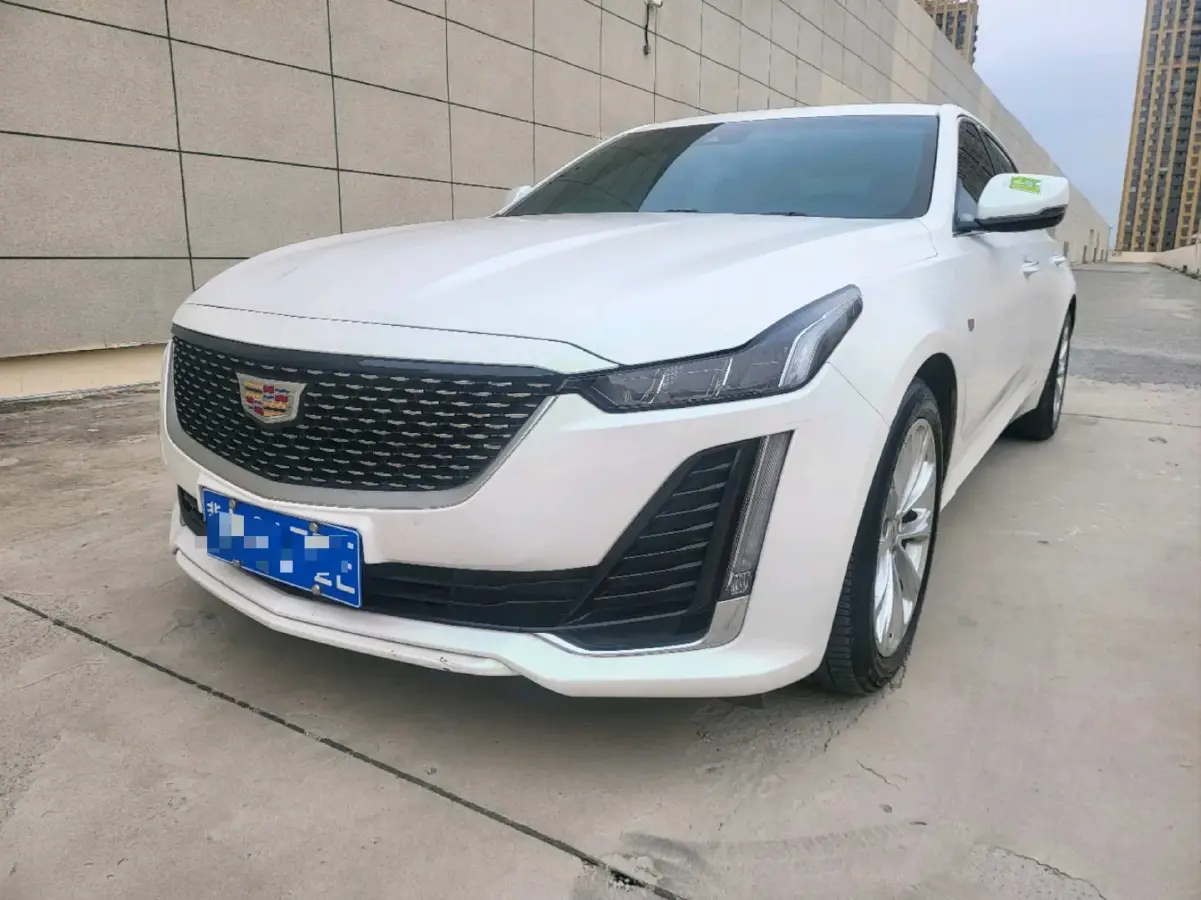 2023 Cadillac CT5 2.0T 237HP L4 10AT