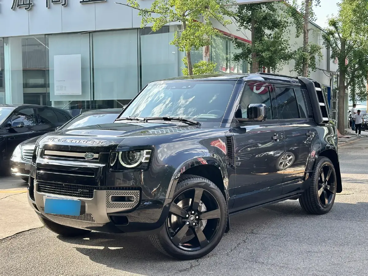 2023 Land Rover Defender 3.0T 400HP L6 8AT