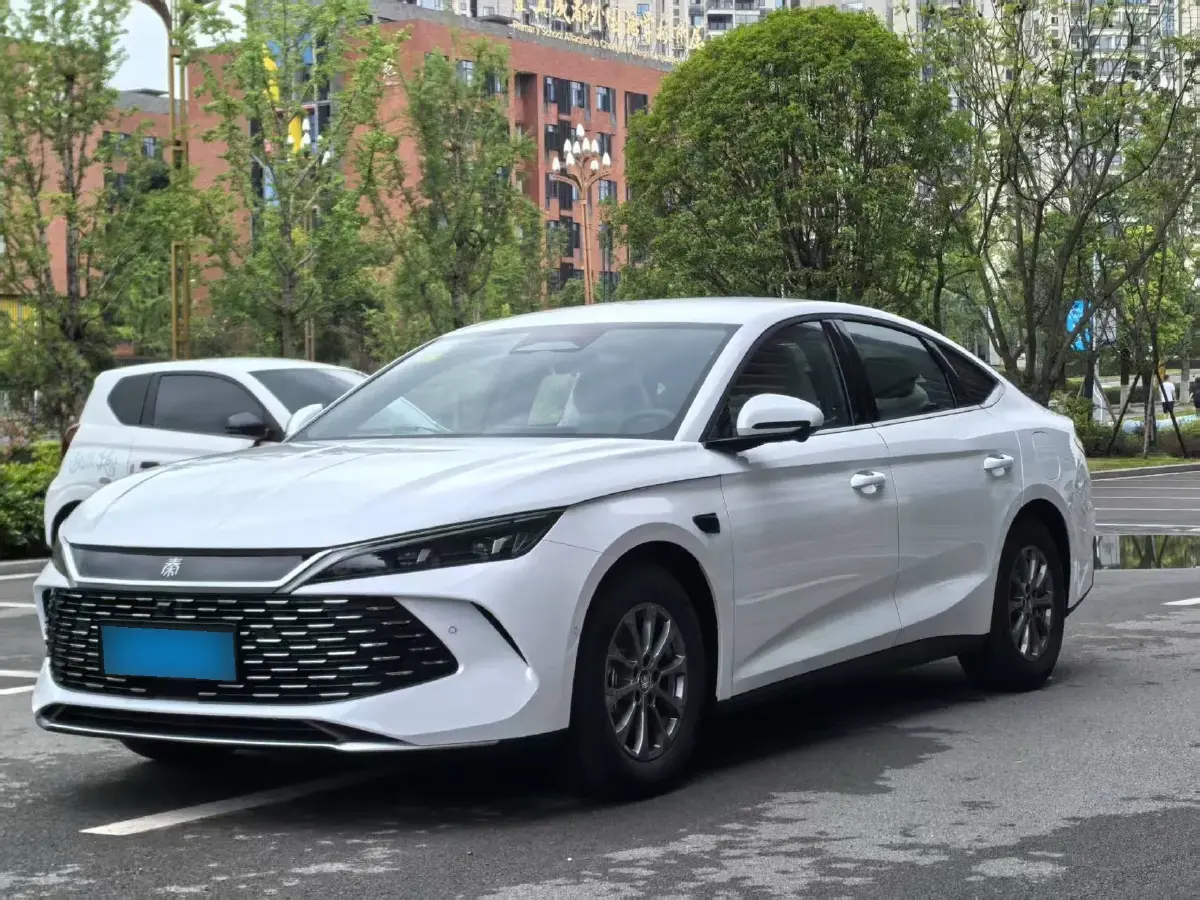 2025 BYD QinL 1.5L 101HP L4 E-CVT PHEV 10.08KWH