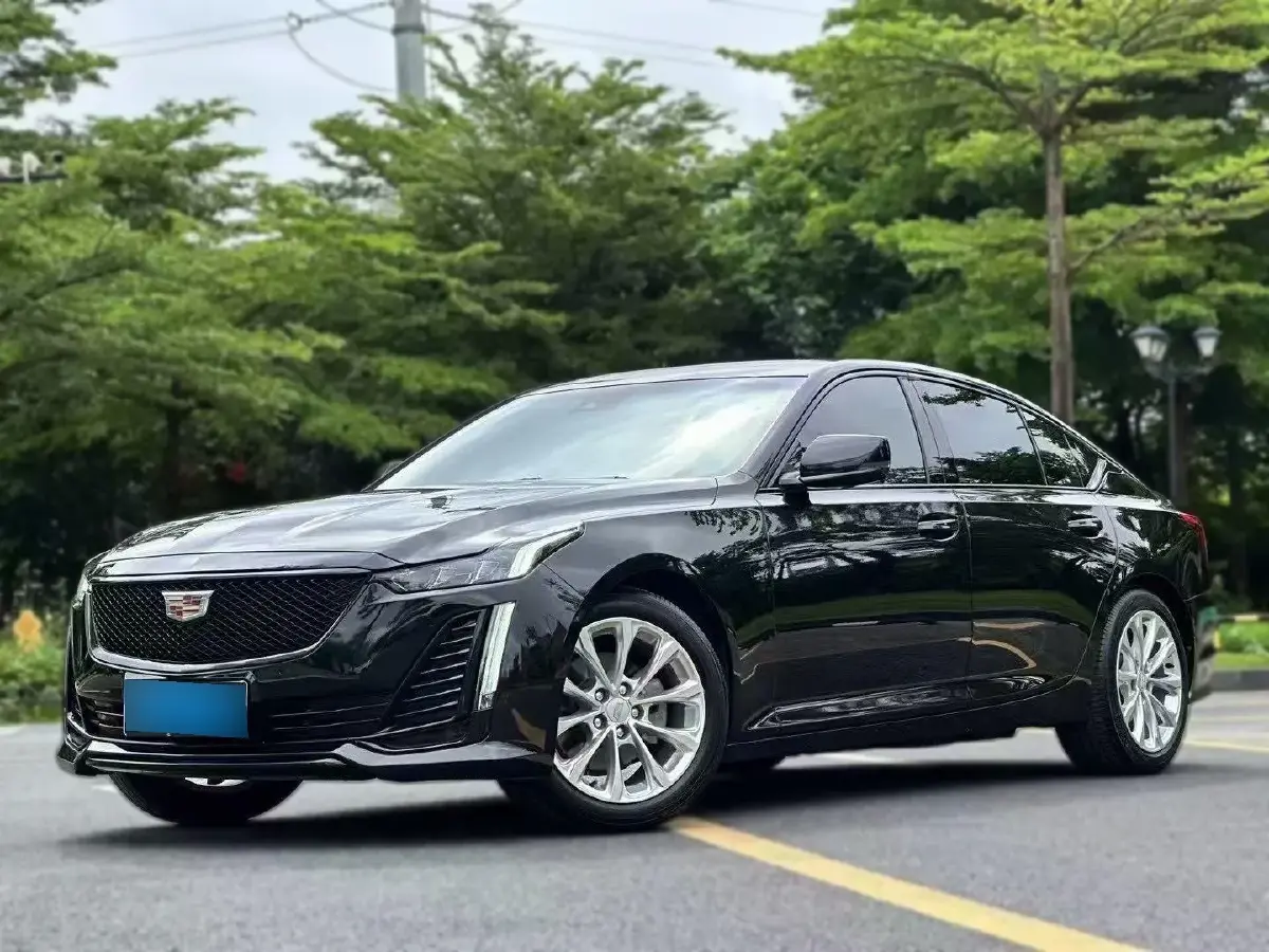 2022 Cadillac CT5 2.0T 237HP L4 10AT