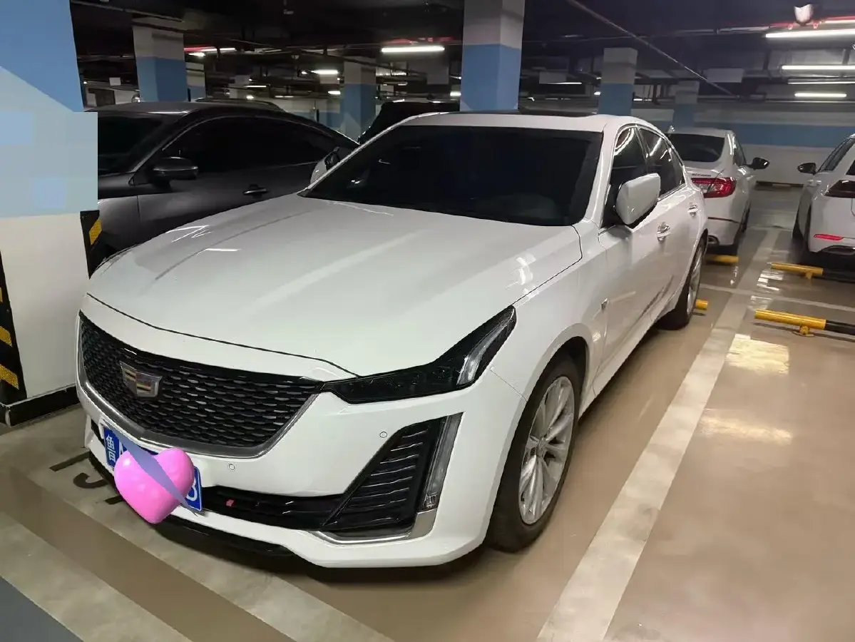 2022 Cadillac CT5 2.0T 237HP L4 10AT