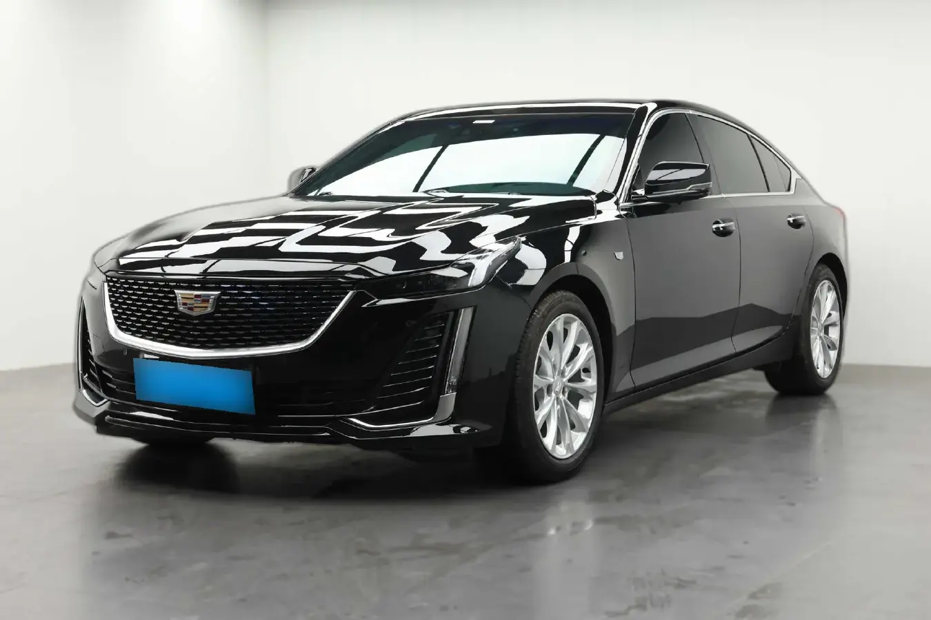 2022 Cadillac CT5 2.0T 237HP L4 10AT