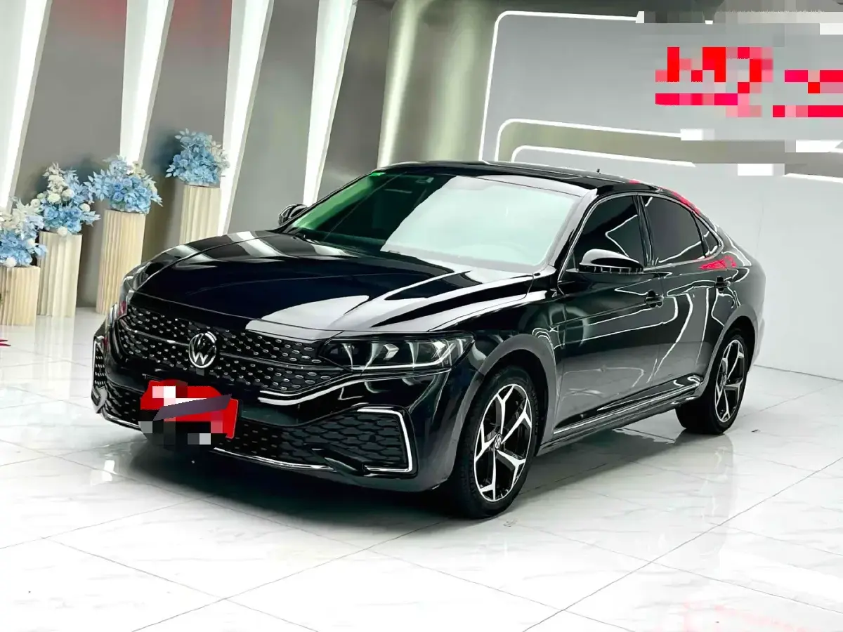 2024 Volkswagen Passat 2.0T 220HP L4 7DCT