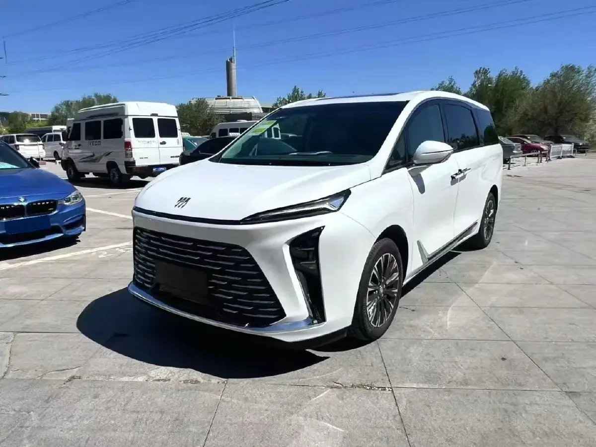 2025 Buick GL8 2.0T 237HP L4 9AT