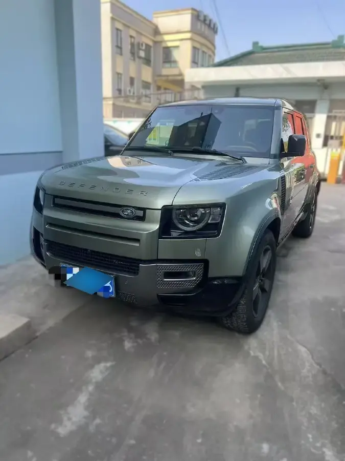 2023 Land Rover Defender 3.0T 400HP L6 8AT