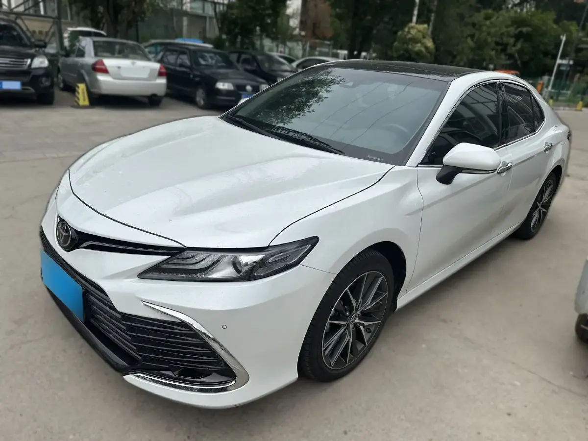 2021 Toyota Camry 2.5L 209HP L4 8AT