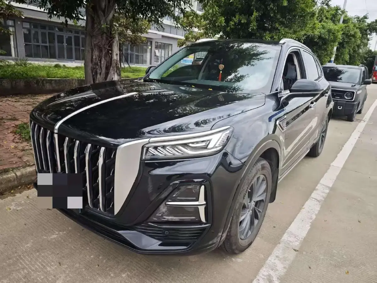 2023 HongQi HS5 2.0T 252HP L4 8AT