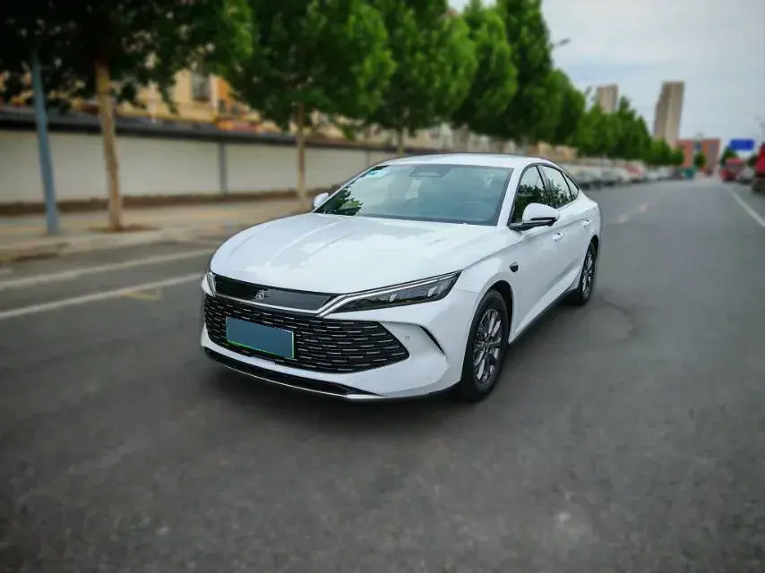 2025 BYD QinL 1.5L 101HP L4 E-CVT PHEV 10.08KWH