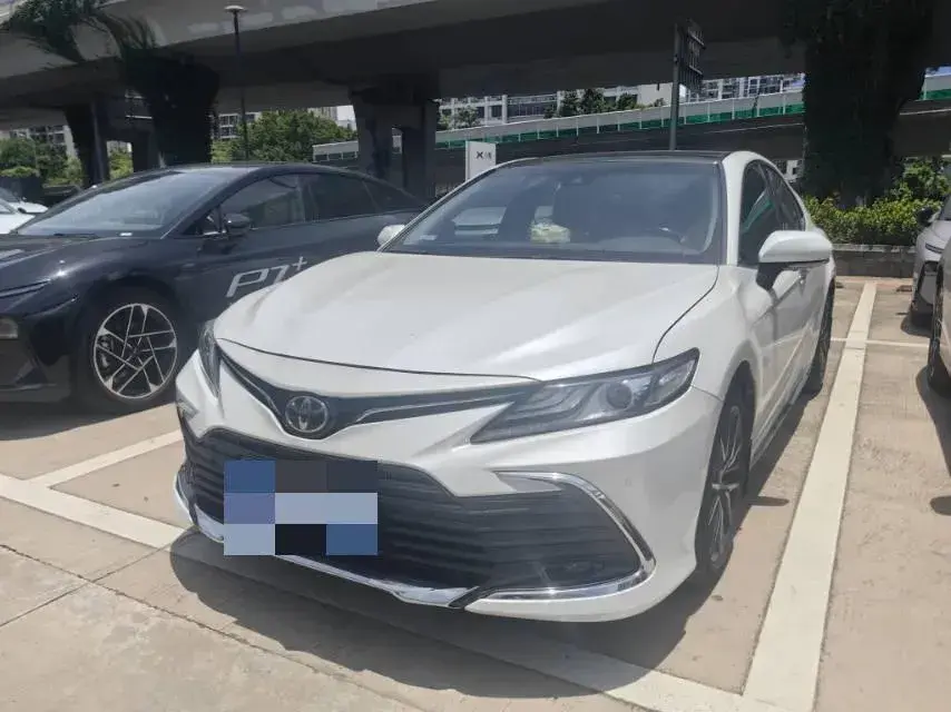 2023 Toyota Camry 2.5L 207HP L4 8AT