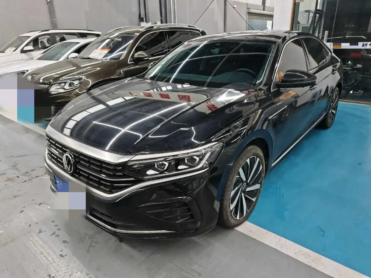 2022 Volkswagen Passat 2.0T 186HP L4 7DCT