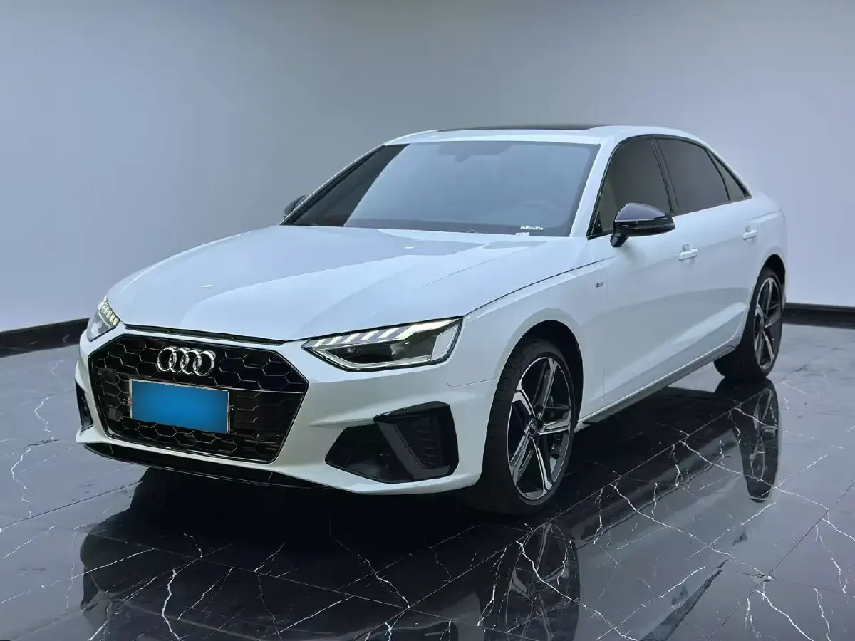 2024 Audi A4L 2.0T 190HP L4 7DCT