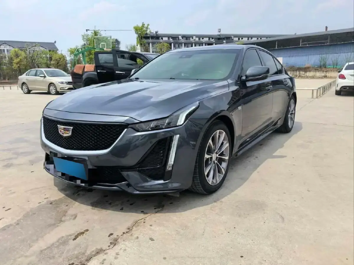 2022 Cadillac CT5 2.0T 237HP L4 10AT