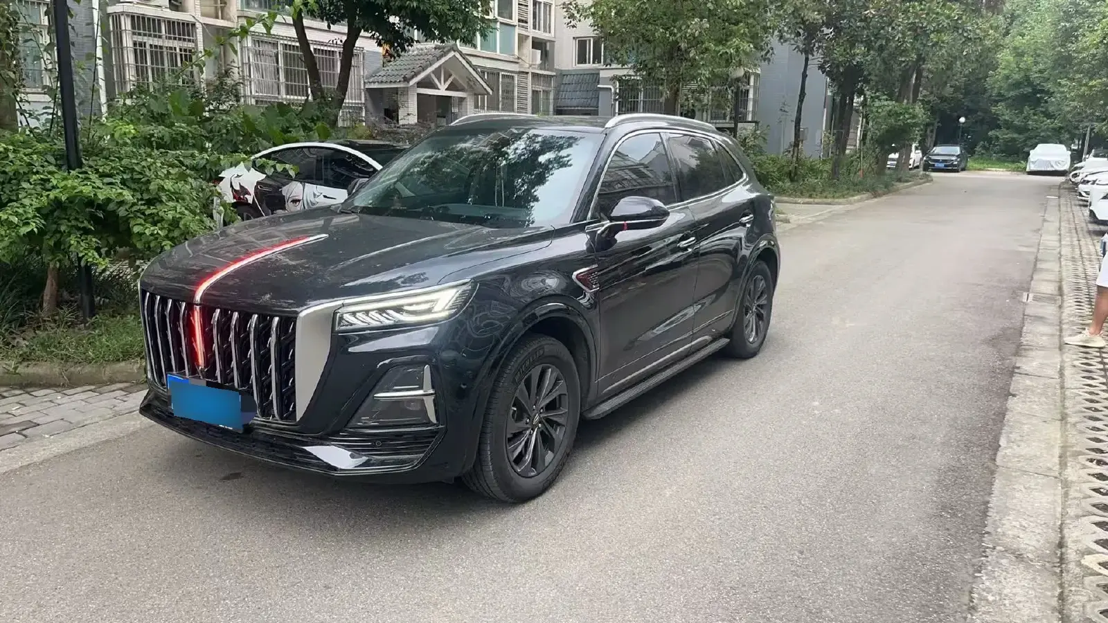2023 HongQi HS5 2.0T 252HP L4 8AT