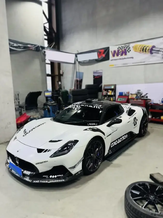 2020 Maserati MC20 3.0T 630HP V6 8DCT