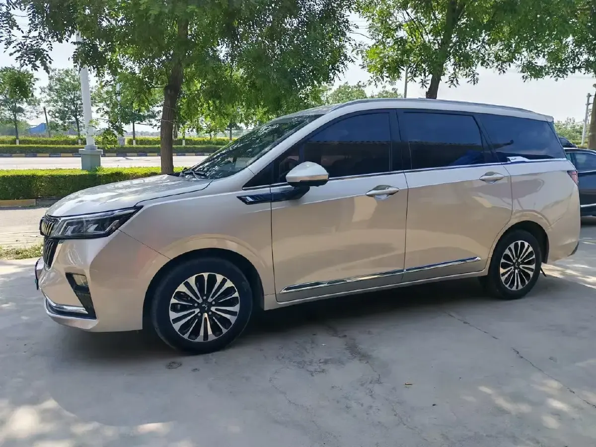 2022 WuLing JiaChen 1.5T 147HP L4 CVT