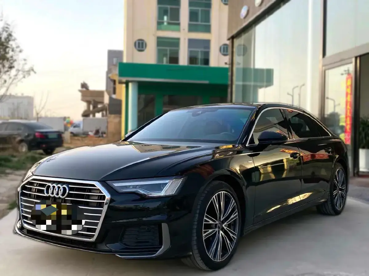2022 Audi A6L 2.0T 190HP L4 7DCT