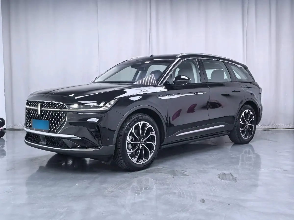 2024 Lincoln Corsair 2.0T 261HP L4 8AT