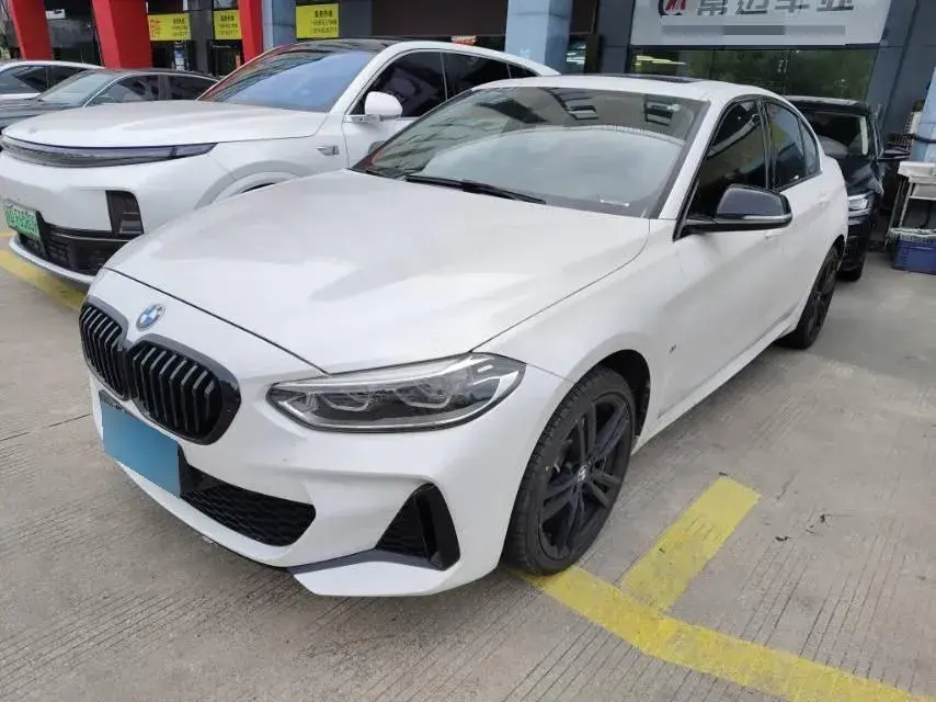 2022 BMW 1 Series 2.0T 192HP L4 7DCT