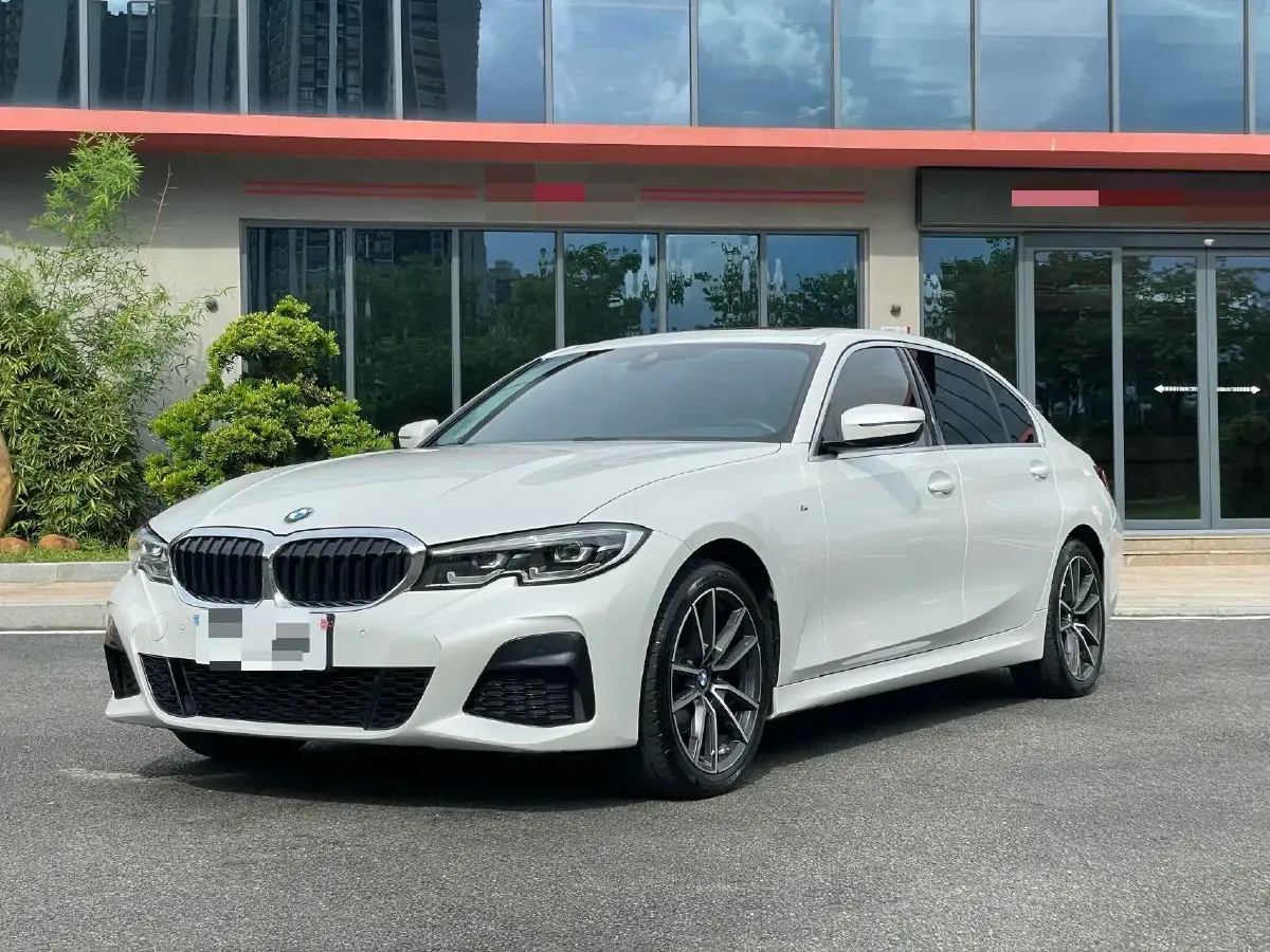 2022 BMW 3 Series 2.0T 184HP L4 8AT