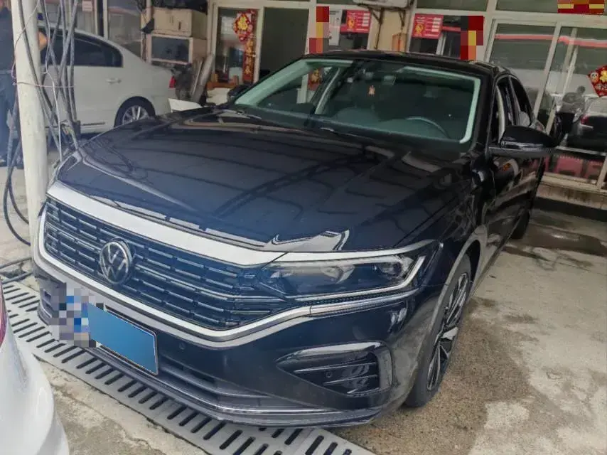 2022 Volkswagen Passat 2.0T 186HP L4 7DCT