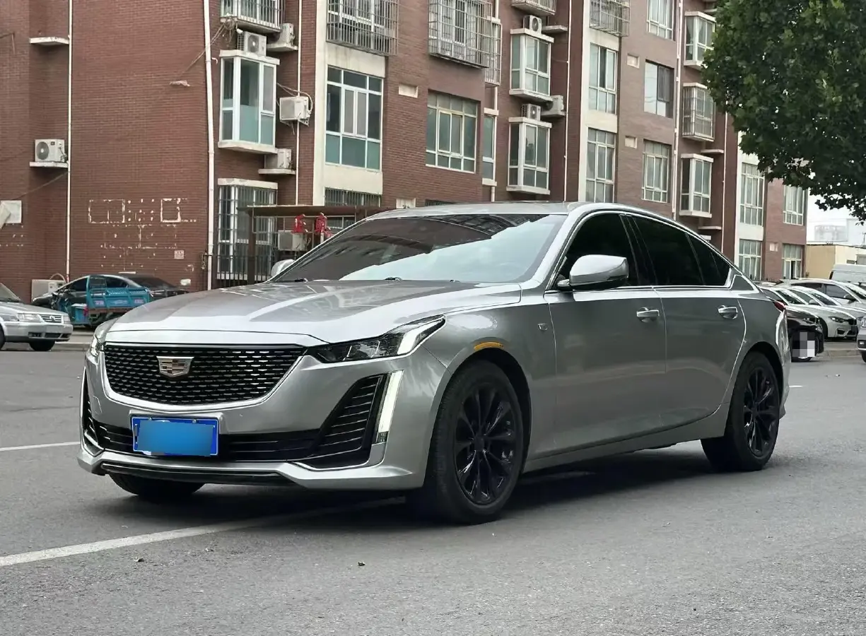 2022 Cadillac CT5 2.0T 237HP L4 10AT