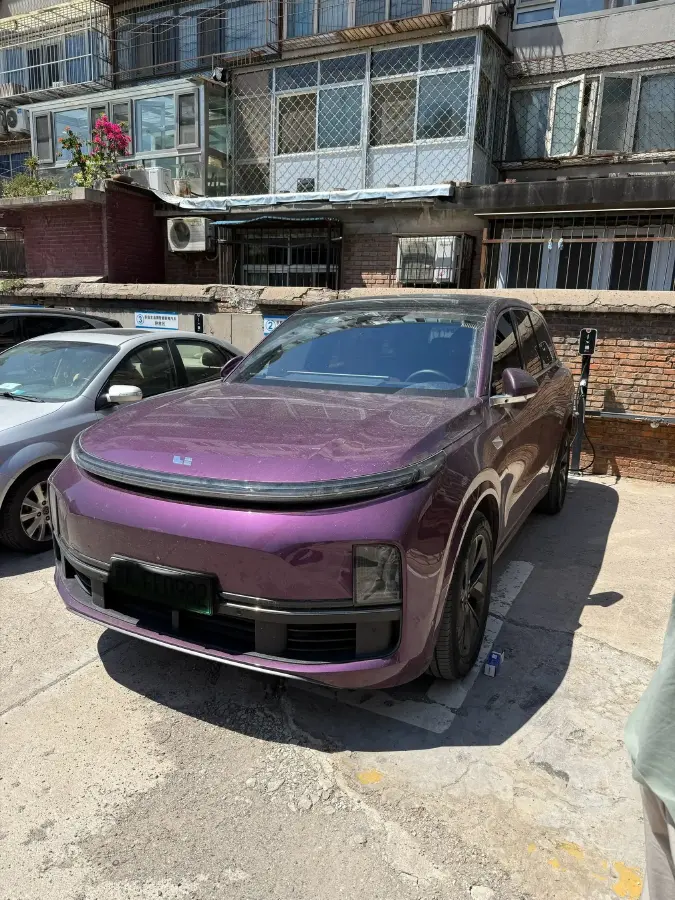 2023 Li L8 Range Extended 154HP REEV 40.9KWH