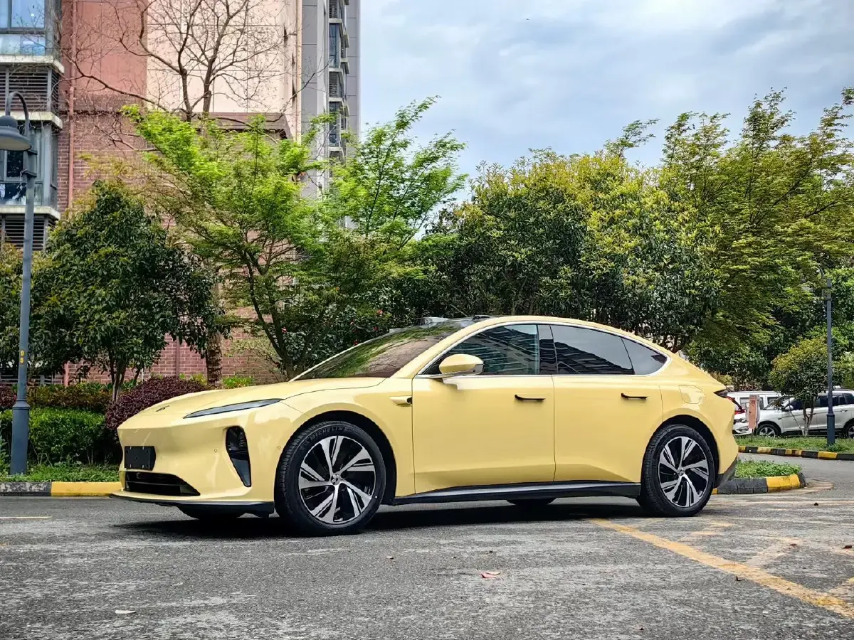 2022 NIO ET5 BEV 75KWH