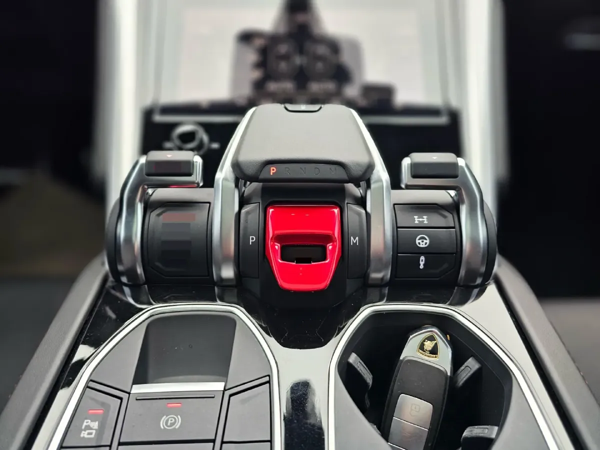 2021 Lamborghini Urus 4.0T 641HP V8 8AT,autocango,china used car exporter,china ev exporter,chinese used car exporter,chinese used ev exporter