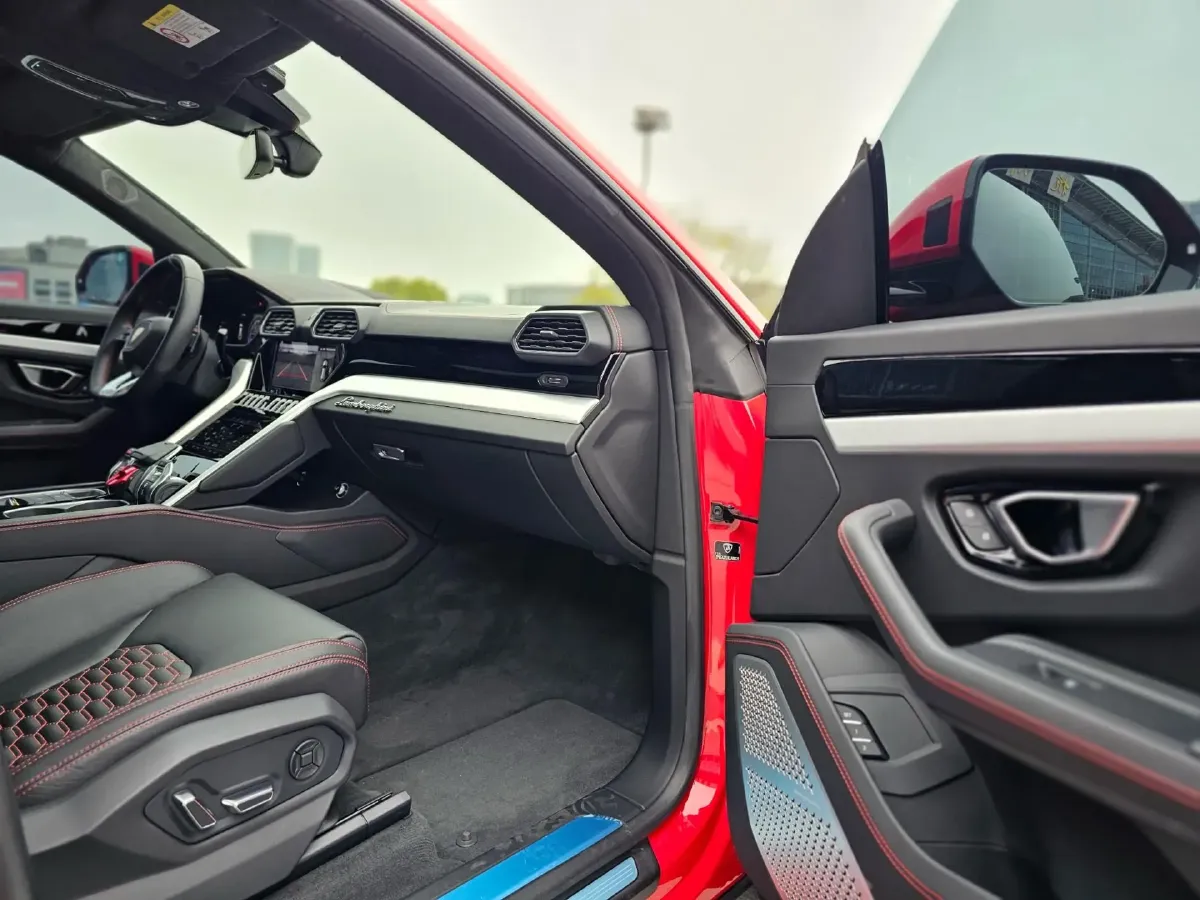 2021 Lamborghini Urus 4.0T 641HP V8 8AT,autocango,china used car exporter,china ev exporter,chinese used car exporter,chinese used ev exporter