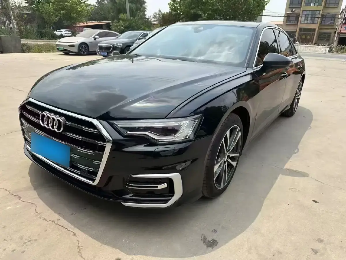 2022 Audi A6L 2.0T 190HP L4 7DCT