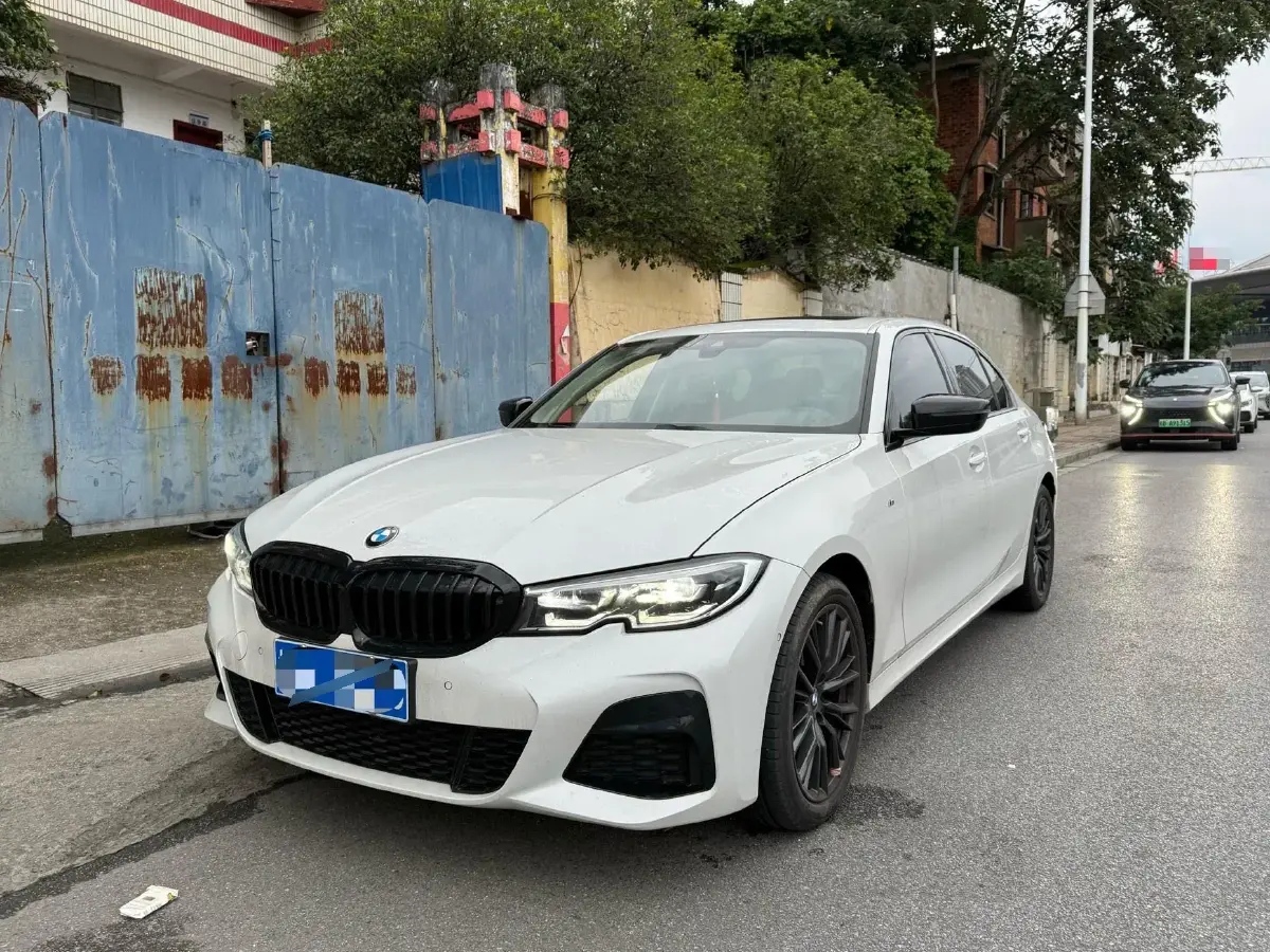 2022 BMW 3 Series 2.0T 184HP L4 8AT