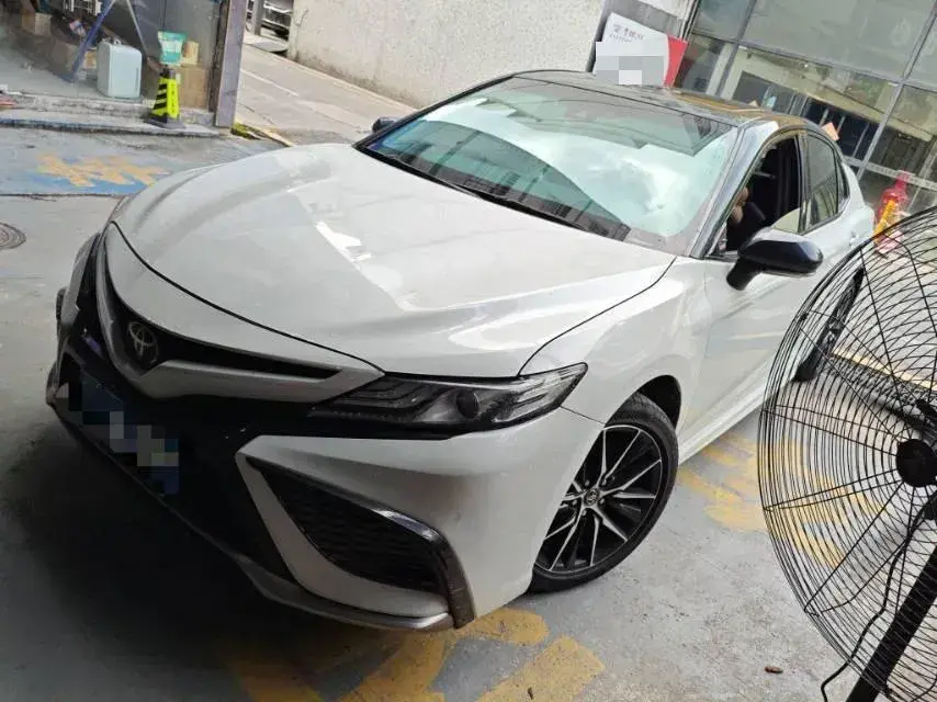 2021 Toyota Camry 2.5L 209HP L4 8AT