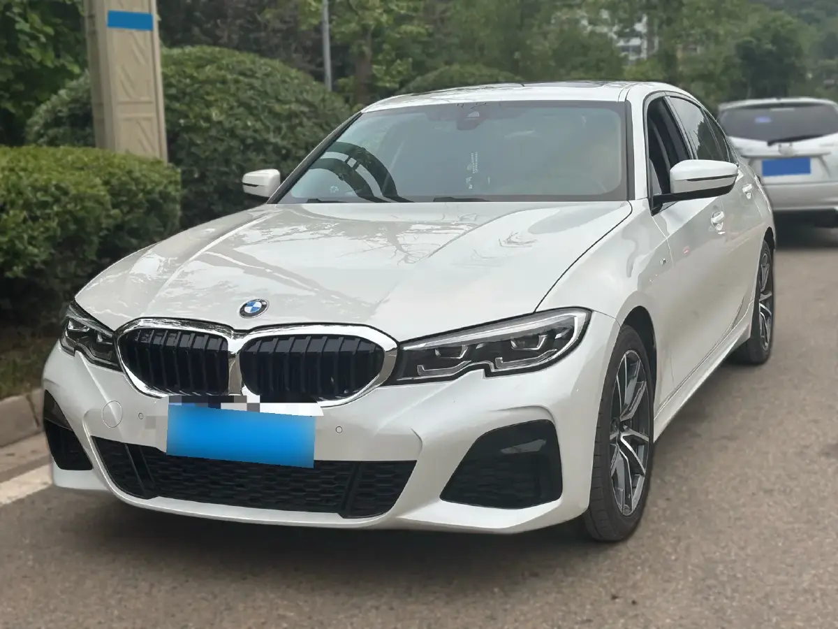 2022 BMW 3 Series 2.0T 184HP L4 8AT