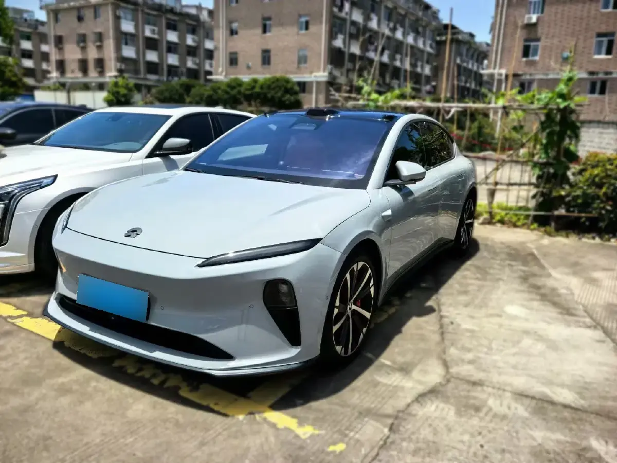 2022 NIO ET5 BEV 75KWH