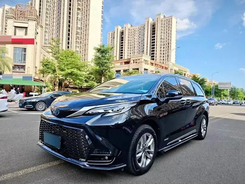 2023 Toyota Granvia 2.5L 189HP L4 E-CVT Hybrid