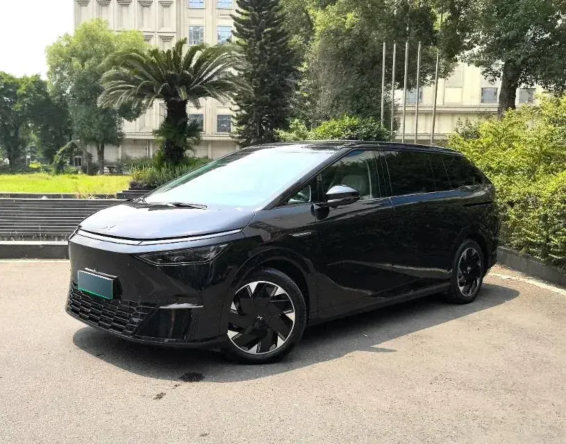 2024 Xpeng X9 BEV 101.5KWH,autocango,china used car exporter,china ev exporter,chinese used car exporter,chinese used ev exporter
