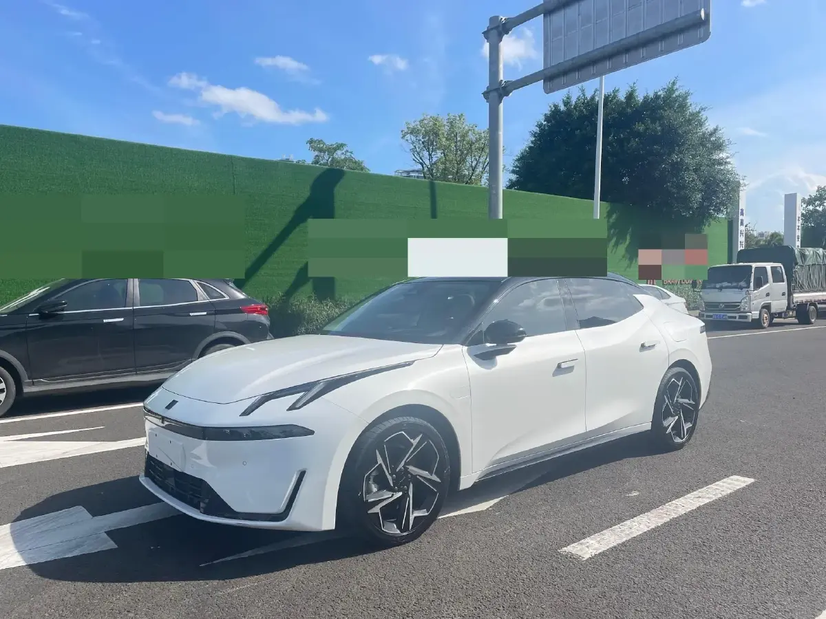 2024 LYNK&CO 07 EM-P 1.5T 163HP L4 3DHT PHEV 18.99KWH