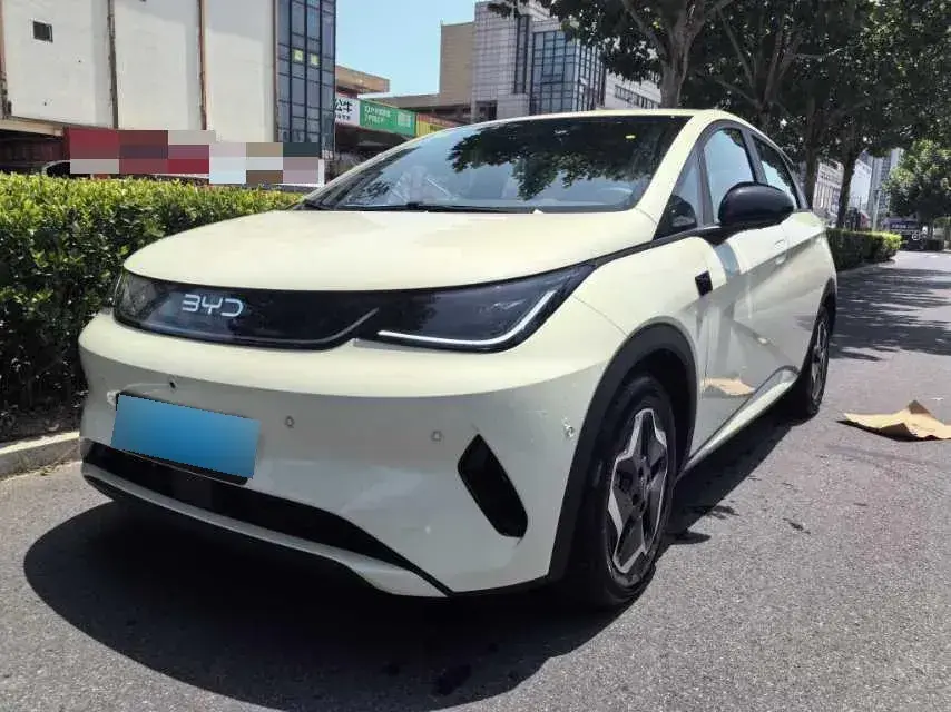 2025 BYD Dolphin BEV 45.12KWH