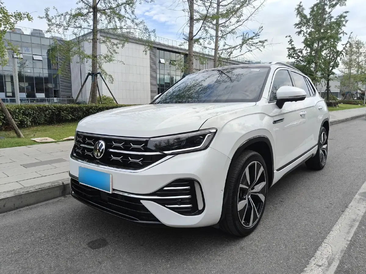 2023 Volkswagen Tayron 2.0T 220HP L4 7DCT