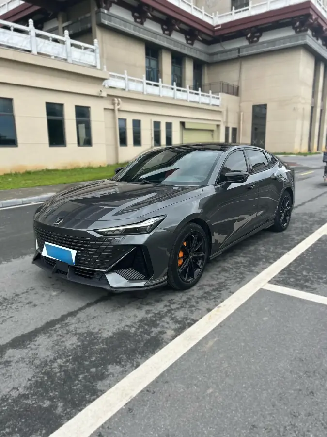 2022 ChangAn UNI-V 1.5T 188HP L4 7DCT