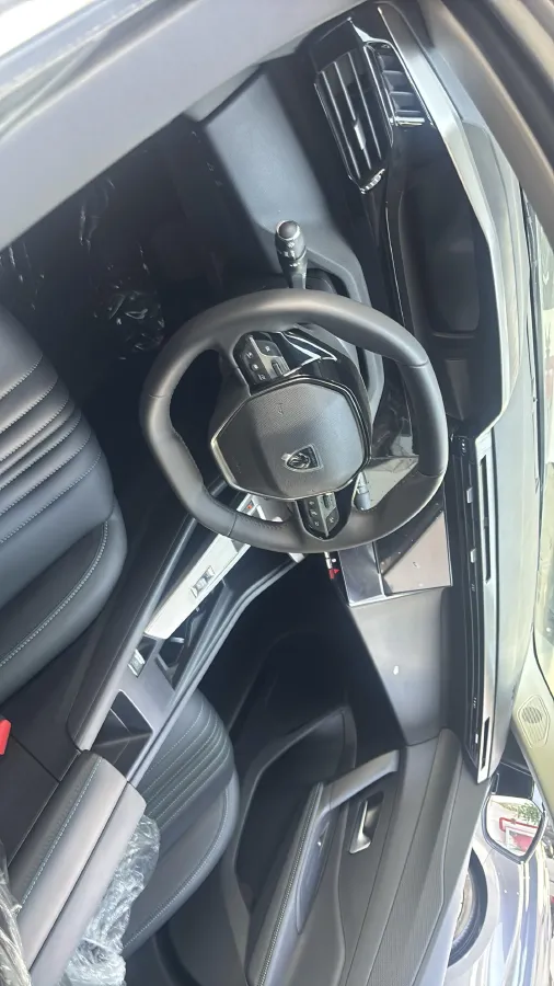 2025 Peugeot 408X 1.6T 175HP L4 8AT,autocango,china used car exporter,china ev exporter,chinese used car exporter,chinese used ev exporter
