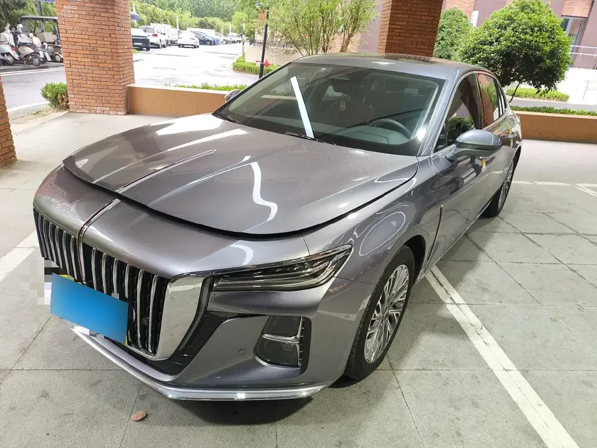 2023 HongQi H5 2.0T 224HP L4 8AT