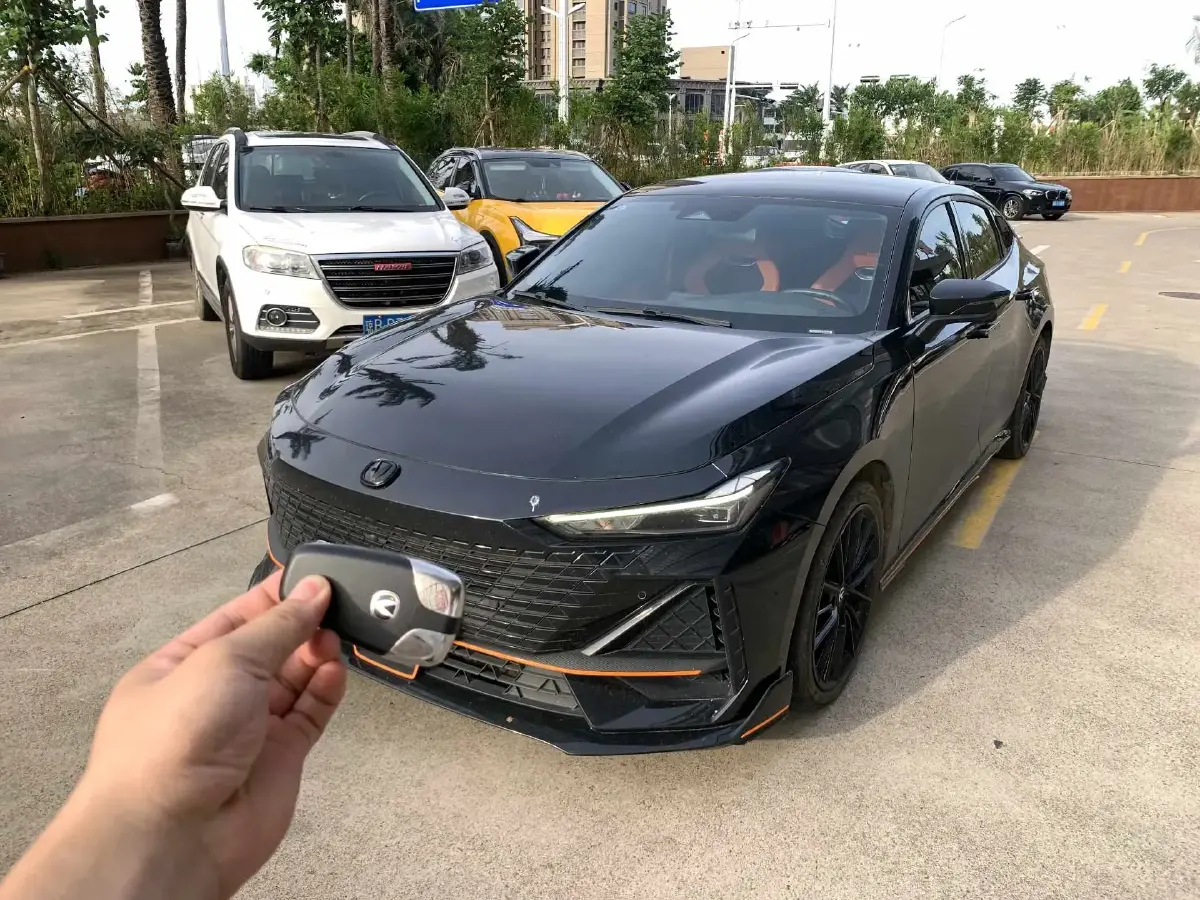 2023 ChangAn UNI-V 1.5T 188HP L4 7DCT